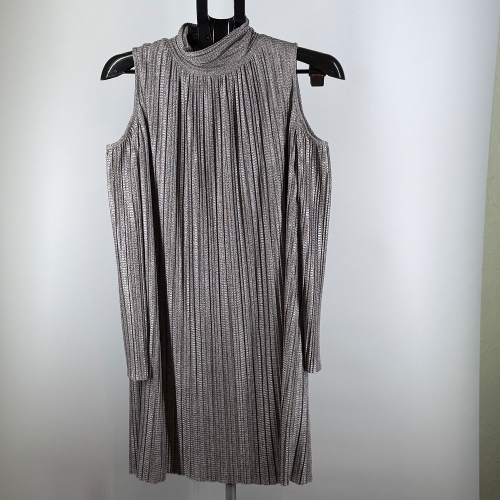 Maggy London Silver Metallic Pleated Cold Shoulder Mock Neck Mini Dress Size 8‎